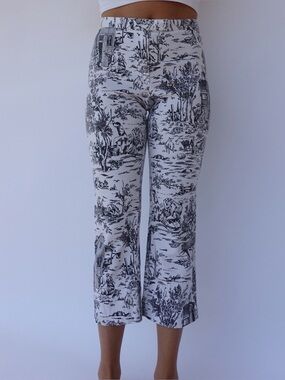 Vintage Toile de Jouy print capri pants